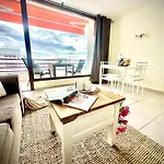 Apartment Seafront Serenity By Deihu Experiences